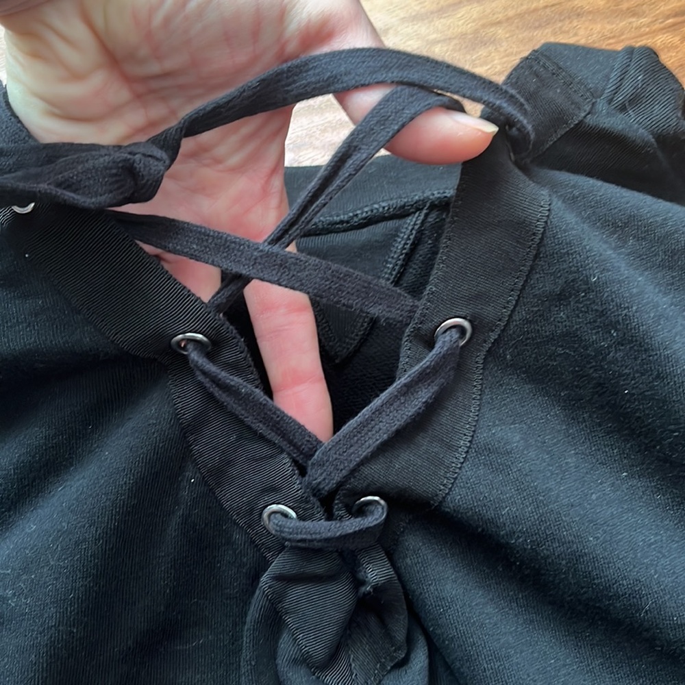 EUC Gap long sleeve, corset, back sweatshirt - Picture 10 of 14